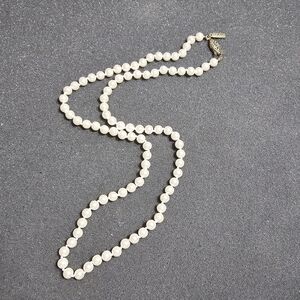 Vintage Gold Tone Knotted Faux Pearl Necklace 22 Inches Long see pictures for re